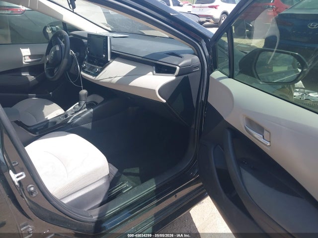 45034299 :رقم المزاد ، JTDEPMAE4MJ149367 vin ، 2021 Toyota Corolla Le مزاد بيع