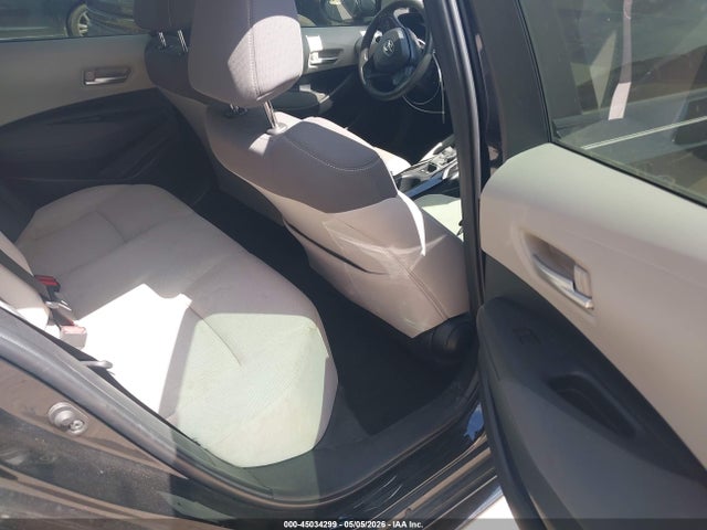 45034299 :رقم المزاد ، JTDEPMAE4MJ149367 vin ، 2021 Toyota Corolla Le مزاد بيع