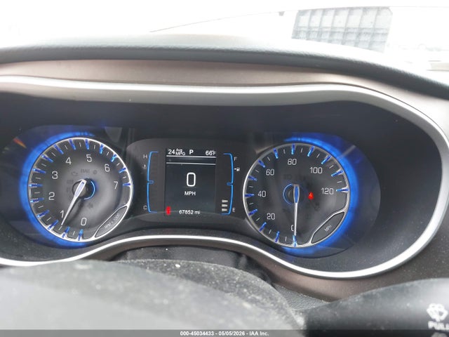 2017 Chrysler Pacifica Touring მანქანა იყიდება აუქციონზე, vin: 2C4RC1DG8HR552066, აუქციონის ნომერი: 45034433