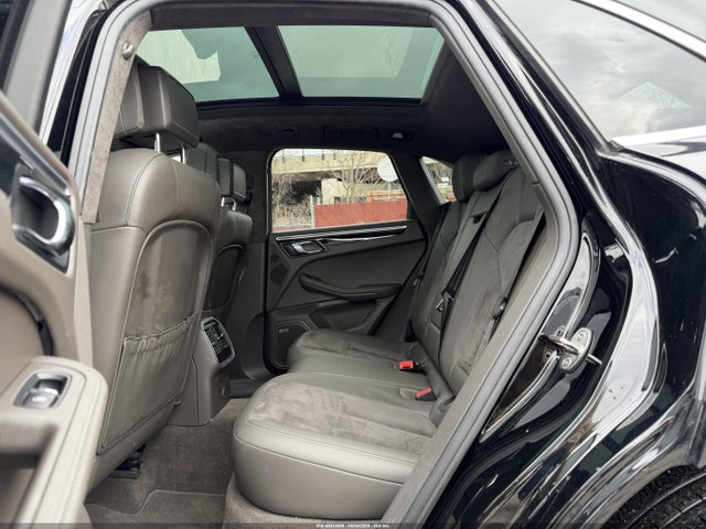 Auction sale of the 2017 Porsche Macan S, vin: WP1AB2A54HLB16167, lot number: 45034489