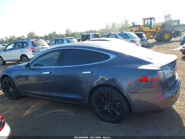 45034490 :رقم المزاد ، 5YJSA1CN0DFP20439 vin ، 2013 Tesla Model S مزاد بيع