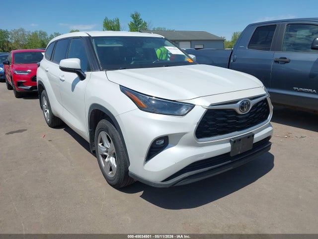 Auction sale of the 2022 Toyota Highlander Le, vin: 5TDBZRBH4NS194302, lot number: 45034501