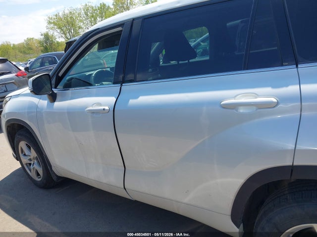 Auction sale of the 2022 Toyota Highlander Le, vin: 5TDBZRBH4NS194302, lot number: 45034501