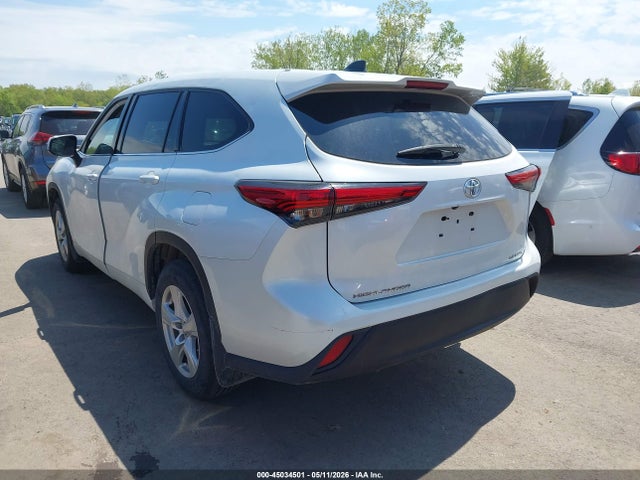 Auction sale of the 2022 Toyota Highlander Le, vin: 5TDBZRBH4NS194302, lot number: 45034501