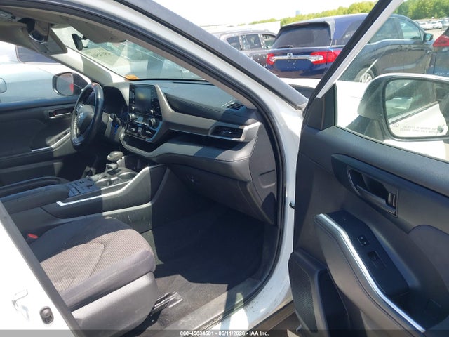 Auction sale of the 2022 Toyota Highlander Le, vin: 5TDBZRBH4NS194302, lot number: 45034501