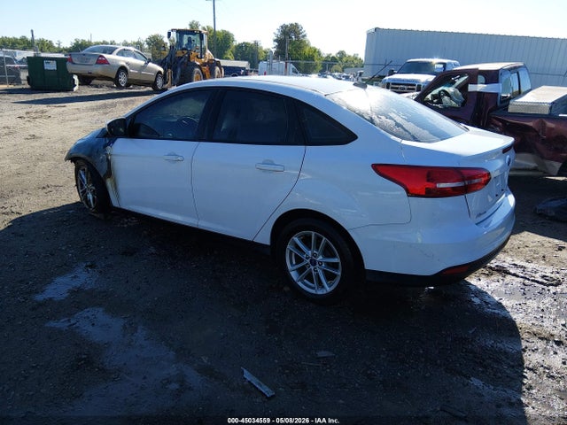 Ford FOCUS SE 2016 1FADP3F29GL345114 Image 3