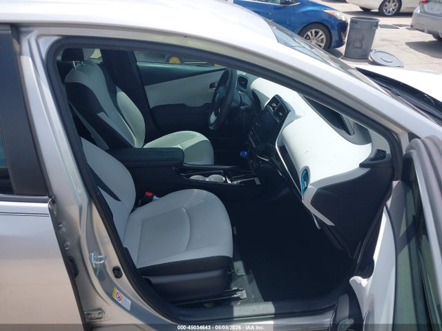 2017 Toyota Prius Four მანქანა იყიდება აუქციონზე, vin: JTDKARFU1H3049495, აუქციონის ნომერი: 45034643