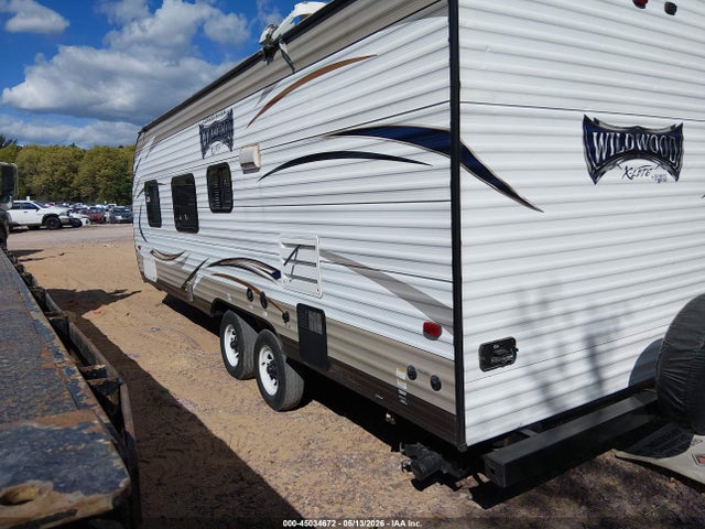 Продаж на аукціоні авто 2017 Forest River Wildwood X-lite 241qbxl Travel Trailer, vin: 4X4TWDZ21H7353268, номер лоту: 45034672