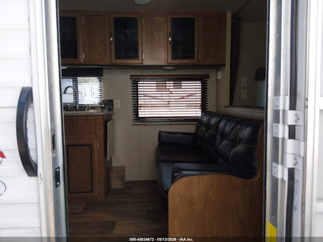 Продаж на аукціоні авто 2017 Forest River Wildwood X-lite 241qbxl Travel Trailer, vin: 4X4TWDZ21H7353268, номер лоту: 45034672