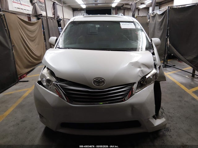 Toyota Sienna Xle 8 Passenger 2017 5TDYZ3DC8HS844083 Image 12