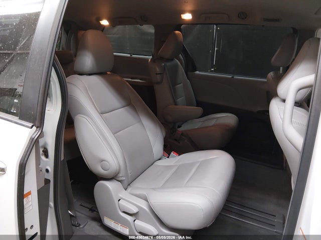 Toyota Sienna Xle 8 Passenger 2017 5TDYZ3DC8HS844083 Image 8