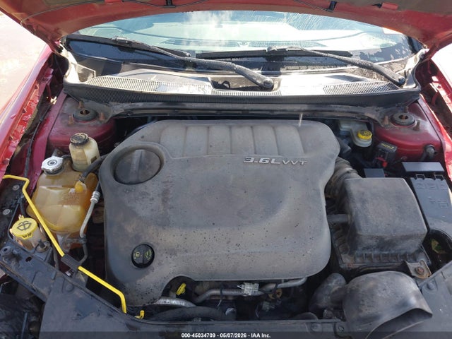 45034709 :رقم المزاد ، 1C3BC2EG7BN535984 vin ، 2011 Chrysler 200 Touring مزاد بيع
