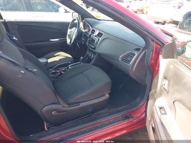 45034709 :رقم المزاد ، 1C3BC2EG7BN535984 vin ، 2011 Chrysler 200 Touring مزاد بيع