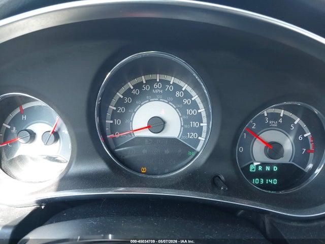 45034709 :رقم المزاد ، 1C3BC2EG7BN535984 vin ، 2011 Chrysler 200 Touring مزاد بيع