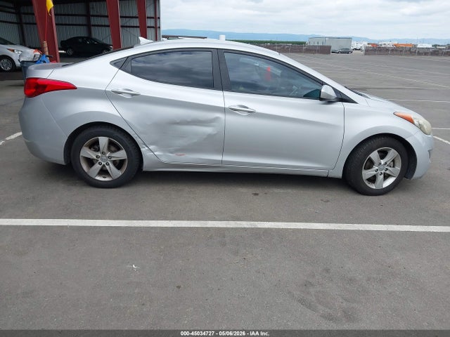 Продаж на аукціоні авто 2013 Hyundai Elantra Gls/limited, vin: KMHDH4AE4DU585154, номер лоту: 45034727