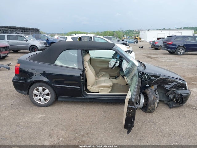 45034738 :رقم المزاد ، 3VWDC21V32M801209 vin ، 2002 Volkswagen Cabrio Glx مزاد بيع