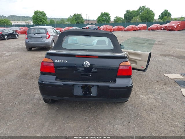 45034738 :رقم المزاد ، 3VWDC21V32M801209 vin ، 2002 Volkswagen Cabrio Glx مزاد بيع
