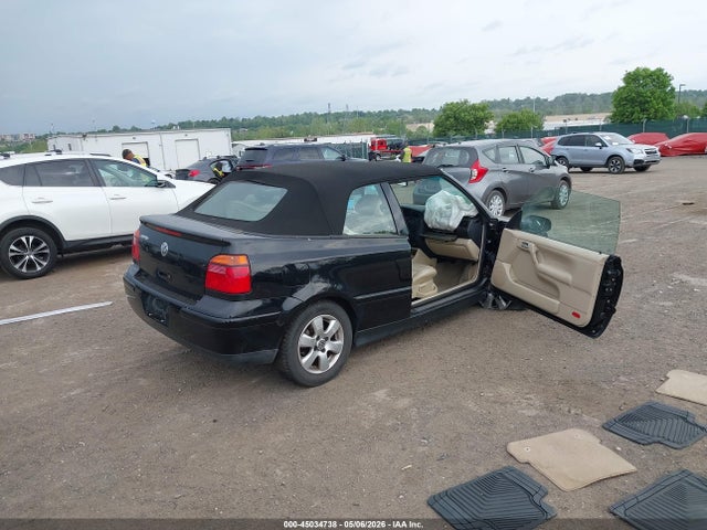 45034738 :رقم المزاد ، 3VWDC21V32M801209 vin ، 2002 Volkswagen Cabrio Glx مزاد بيع