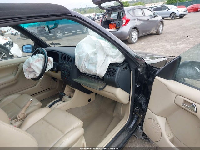 45034738 :رقم المزاد ، 3VWDC21V32M801209 vin ، 2002 Volkswagen Cabrio Glx مزاد بيع