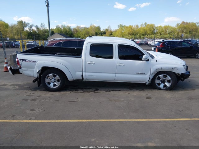 45034752 :رقم المزاد ، 5TFMU4FN9FX029643 vin ، 2015 Toyota Tacoma Base V6 مزاد بيع