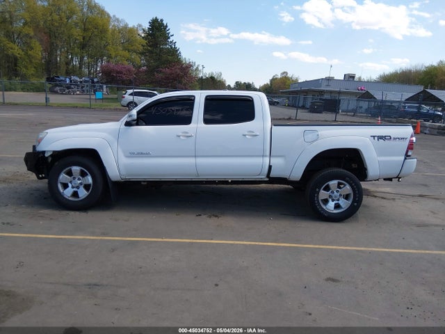 45034752 :رقم المزاد ، 5TFMU4FN9FX029643 vin ، 2015 Toyota Tacoma Base V6 مزاد بيع