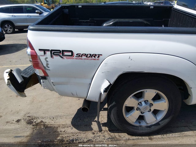 45034752 :رقم المزاد ، 5TFMU4FN9FX029643 vin ، 2015 Toyota Tacoma Base V6 مزاد بيع