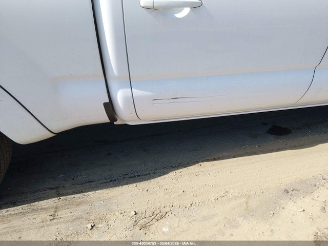 45034752 :رقم المزاد ، 5TFMU4FN9FX029643 vin ، 2015 Toyota Tacoma Base V6 مزاد بيع