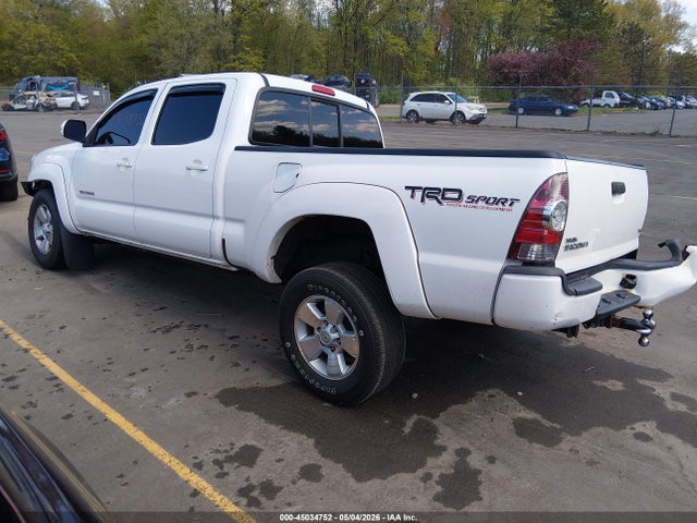 45034752 :رقم المزاد ، 5TFMU4FN9FX029643 vin ، 2015 Toyota Tacoma Base V6 مزاد بيع