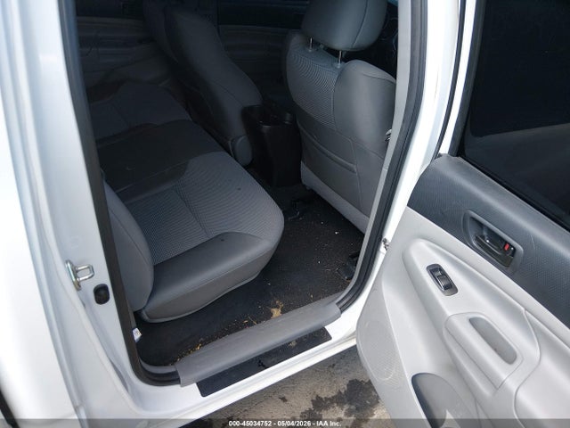 45034752 :رقم المزاد ، 5TFMU4FN9FX029643 vin ، 2015 Toyota Tacoma Base V6 مزاد بيع