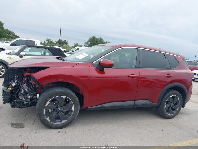JN8BT3BA5RW001361 Nissan Rogue Sv Fwd