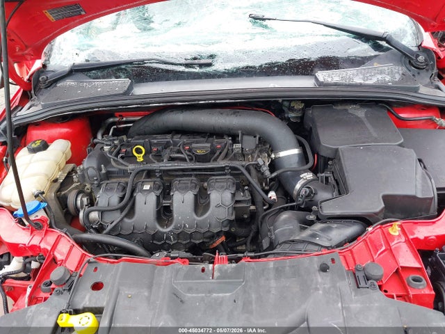 45034772 :رقم المزاد ، 1FADP3L9XFL339211 vin ، 2015 Ford Focus St مزاد بيع