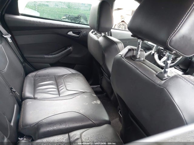 45034772 :رقم المزاد ، 1FADP3L9XFL339211 vin ، 2015 Ford Focus St مزاد بيع