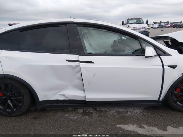 Продаж на аукціоні авто 2023 Tesla Model X Plaid Tri Motor All-wheel Drive, vin: 7SAXCBE62PF418864, номер лоту: 45034788