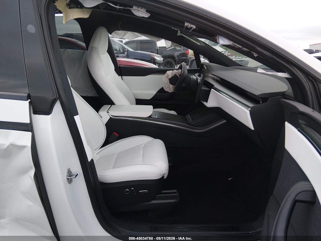 Продаж на аукціоні авто 2023 Tesla Model X Plaid Tri Motor All-wheel Drive, vin: 7SAXCBE62PF418864, номер лоту: 45034788