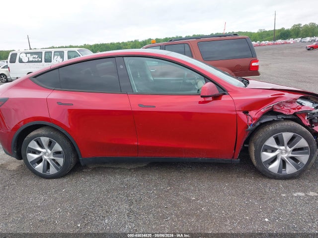 Продажа на аукционе авто 2024 Tesla Model Y Long Range Dual Motor All-wheel Drive, vin: 7SAYGDEE5RA281088, номер лота: 45034820
