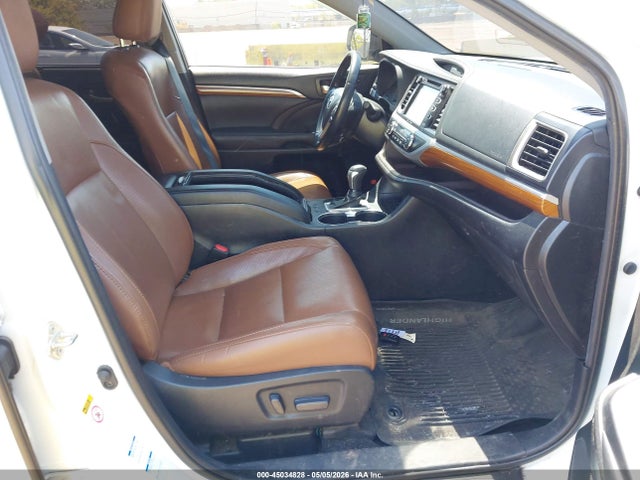 45034828 :رقم المزاد ، 5TDDGRFH4KS075945 vin ، 2019 Toyota Highlander Hybrid Limited Platinum مزاد بيع
