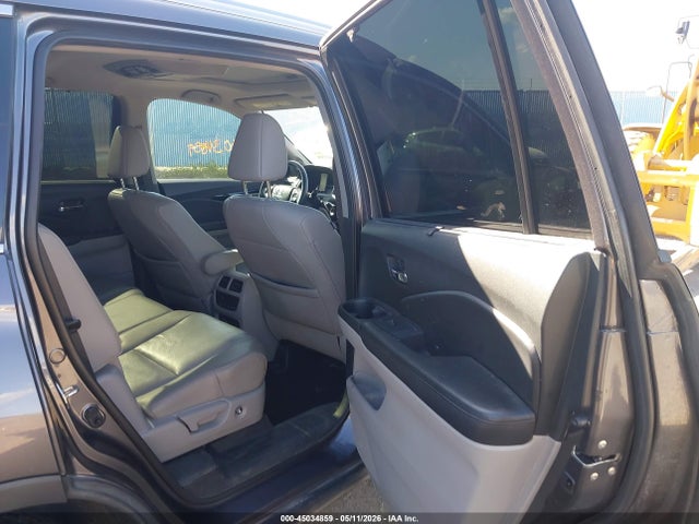 Продажа на аукционе авто 2017 Honda Pilot Touring, vin: 5FNYF6H91HB022500, номер лота: 45034859