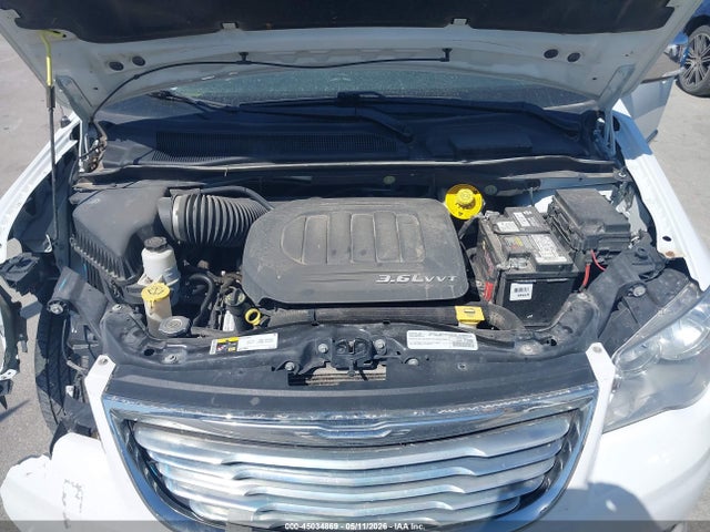 Продаж на аукціоні авто 2015 Chrysler Town & Country Touring-l, vin: 2C4RC1CG8FR726670, номер лоту: 45034869