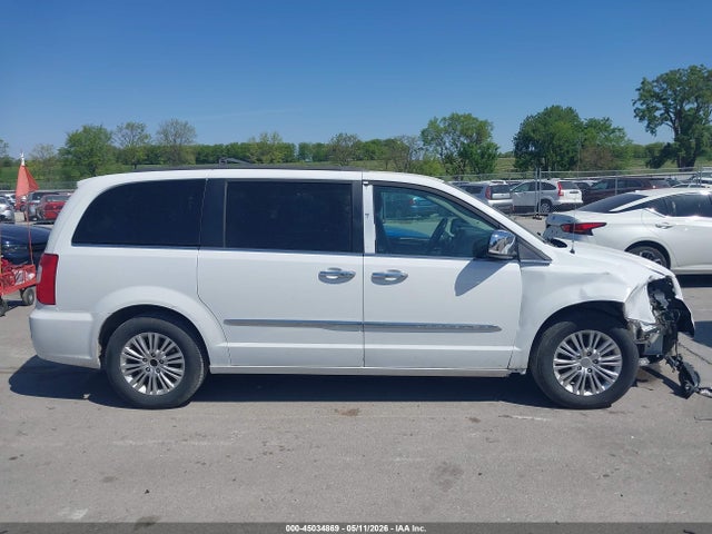 Продаж на аукціоні авто 2015 Chrysler Town & Country Touring-l, vin: 2C4RC1CG8FR726670, номер лоту: 45034869