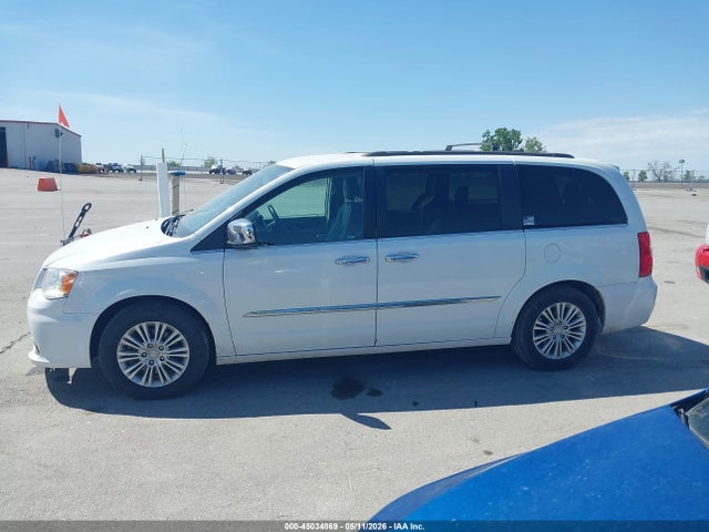 Продаж на аукціоні авто 2015 Chrysler Town & Country Touring-l, vin: 2C4RC1CG8FR726670, номер лоту: 45034869
