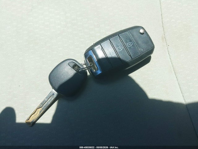 5XXGM4A75FG383107 KIA Optima Lx