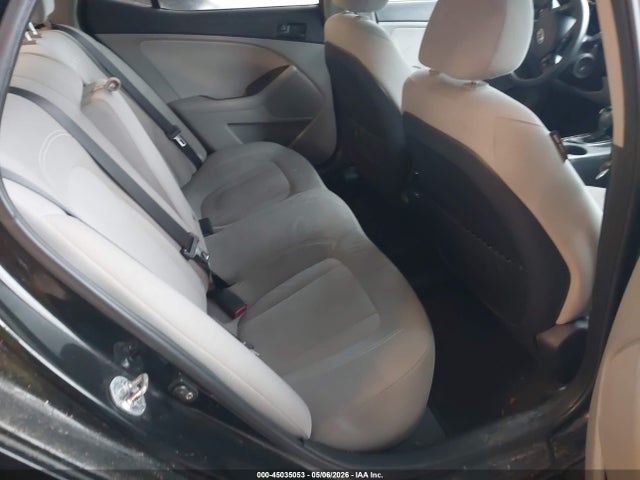 45035053 :رقم المزاد ، KNAGM4A71B5183157 vin ، 2011 Kia Optima Lx مزاد بيع