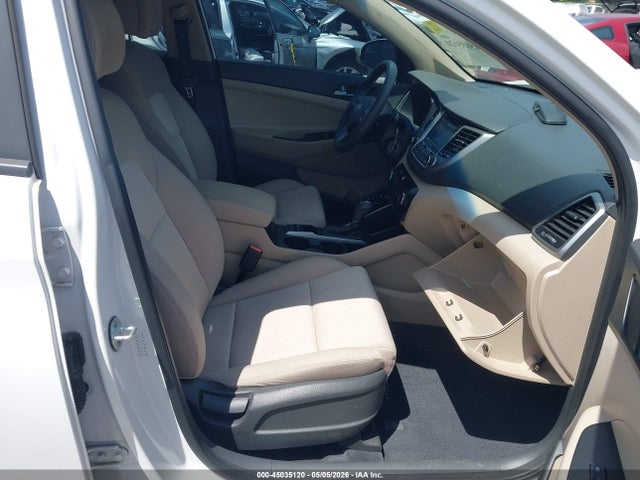 45035120 :رقم المزاد ، KM8J23A41GU146889 vin ، 2016 Hyundai Tucson Se مزاد بيع