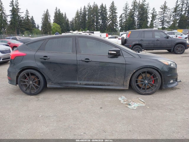 Ford FOCUS ST 2015 1FADP3L99FL314056 Image 13