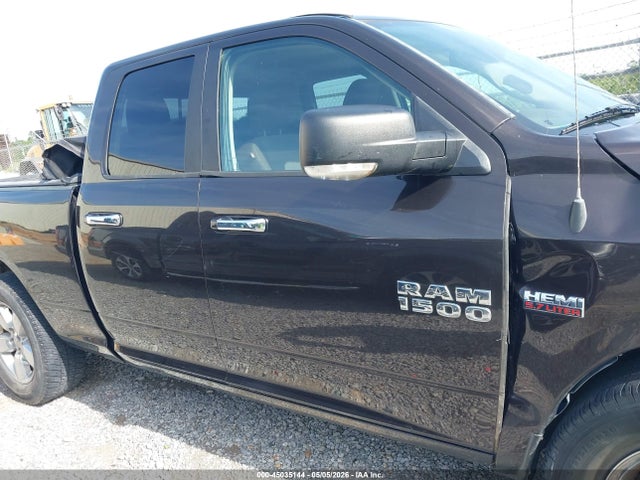 1C6RR6GT2HS682807 RAM 1500 Big Horn 4x2 6&#039;4 Box