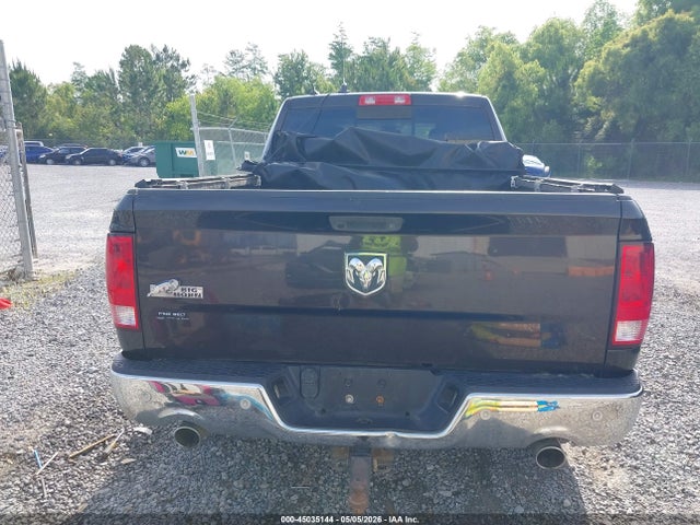 1C6RR6GT2HS682807 RAM 1500 Big Horn 4x2 6&#039;4 Box
