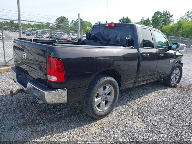1C6RR6GT2HS682807 RAM 1500 Big Horn 4x2 6&#039;4 Box