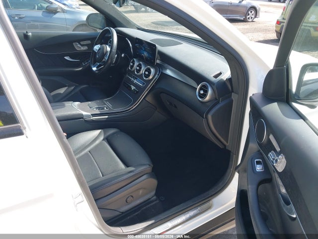 45035151 :رقم المزاد ، W1N0G8DB4NV392456 vin ، 2022 Mercedes-benz Glc 300 Suv مزاد بيع