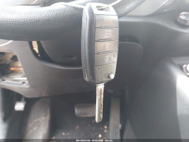 Продажа на аукционе авто 2015 Kia Sportage Lx, vin: KNDPBCAC9F7770989, номер лота: 45035160