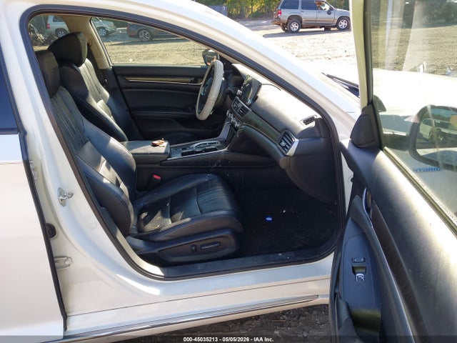 1HGCV3F91JA016937 Honda Accord Hybrid Touring
